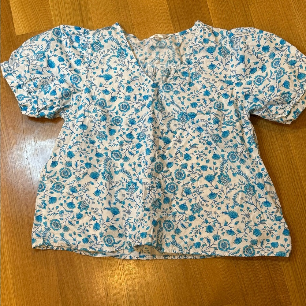Draper James White and Blue Floral Blouse Size XL Cottagecore Coquette Feminine